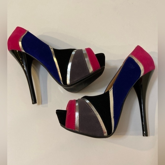 SHI By Journeys~Vibrant Faux Suede~Platform High Heel Stiletto~Peep Toe~Size 7.5 - Picture 6 of 15